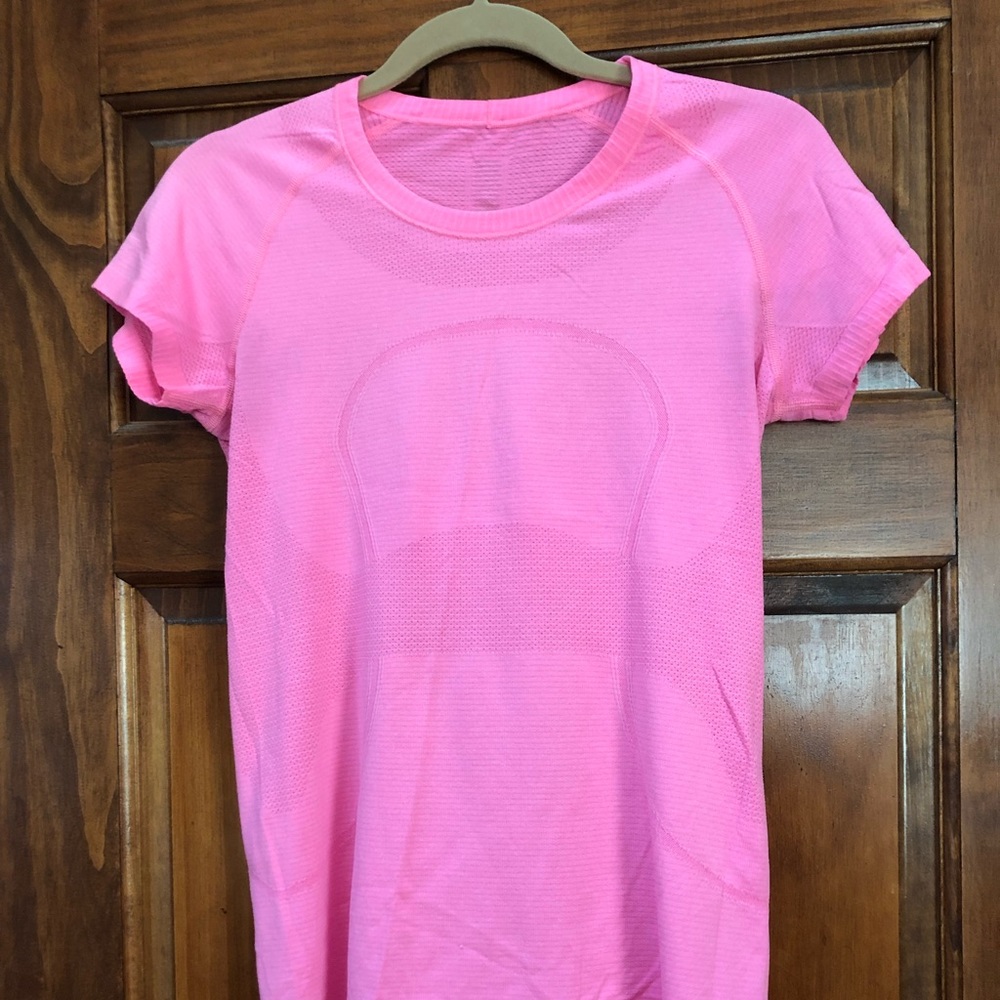 Lululemon swiftly tech short sleeve crew